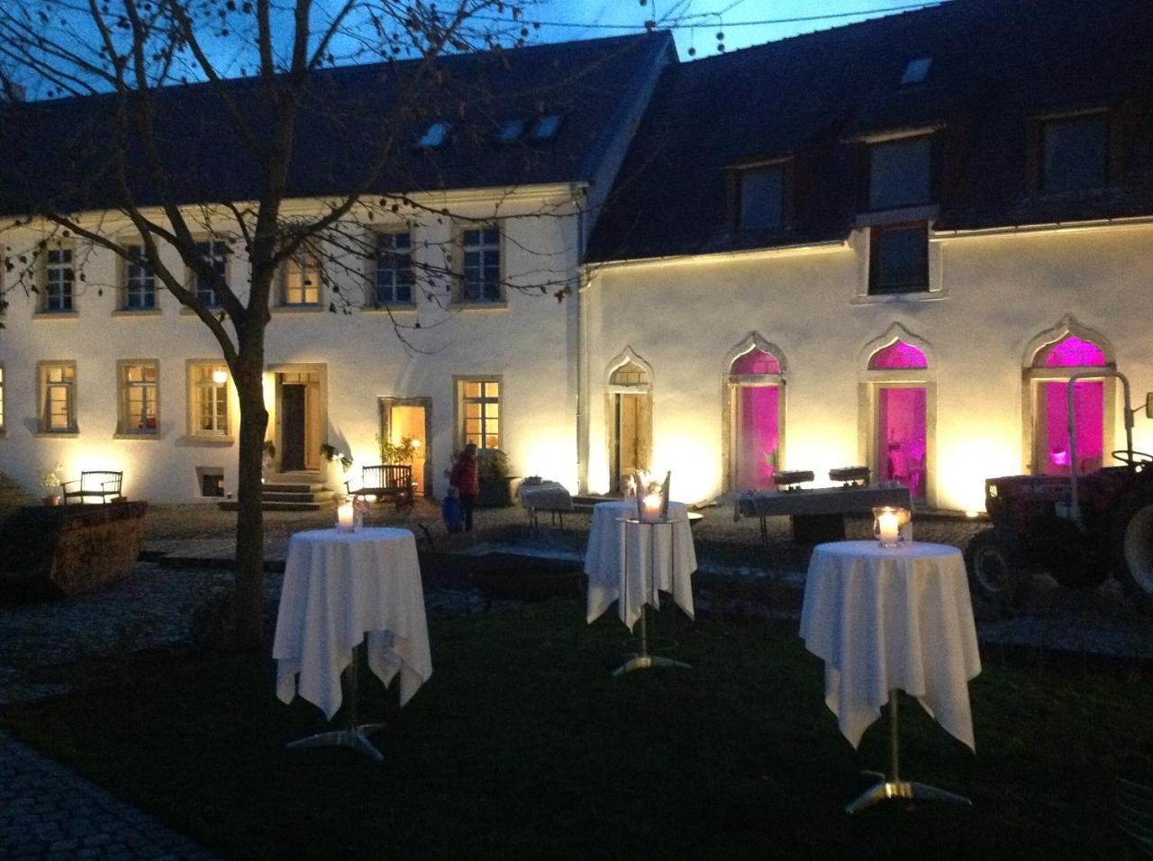 Klosterhof Weingut Boudierkoeller Stetten  Buitenkant foto